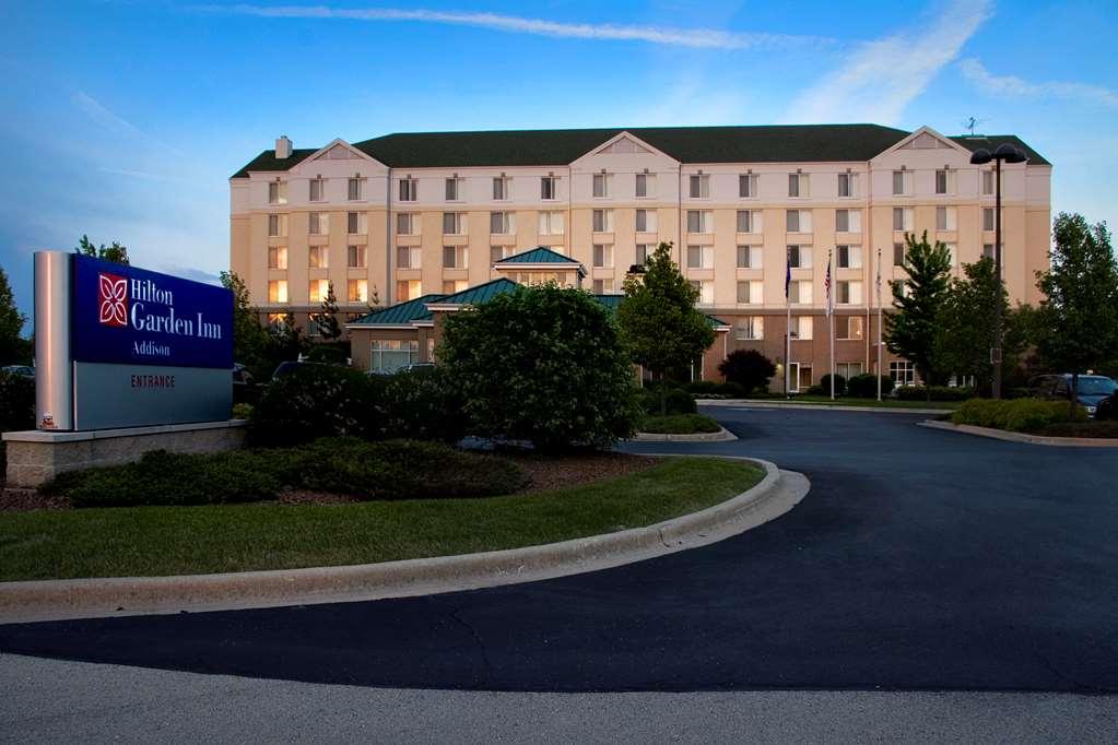 Hilton Garden Inn Addison Exteriör bild