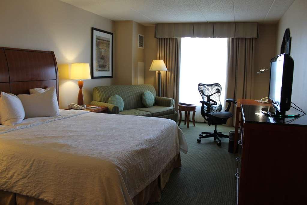 Hilton Garden Inn Addison Rum bild