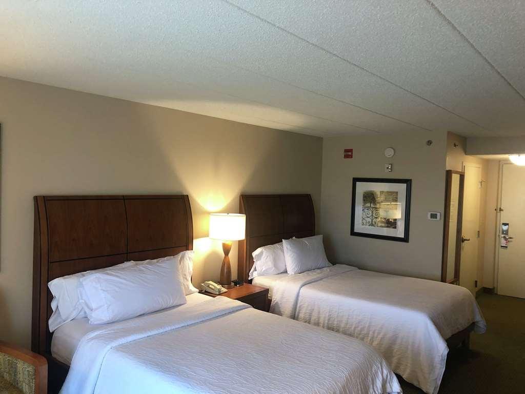 Hilton Garden Inn Addison Rum bild