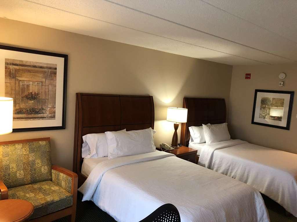 Hilton Garden Inn Addison Rum bild