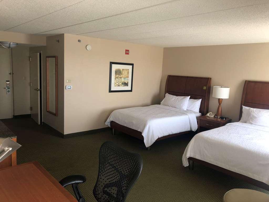 Hilton Garden Inn Addison Rum bild