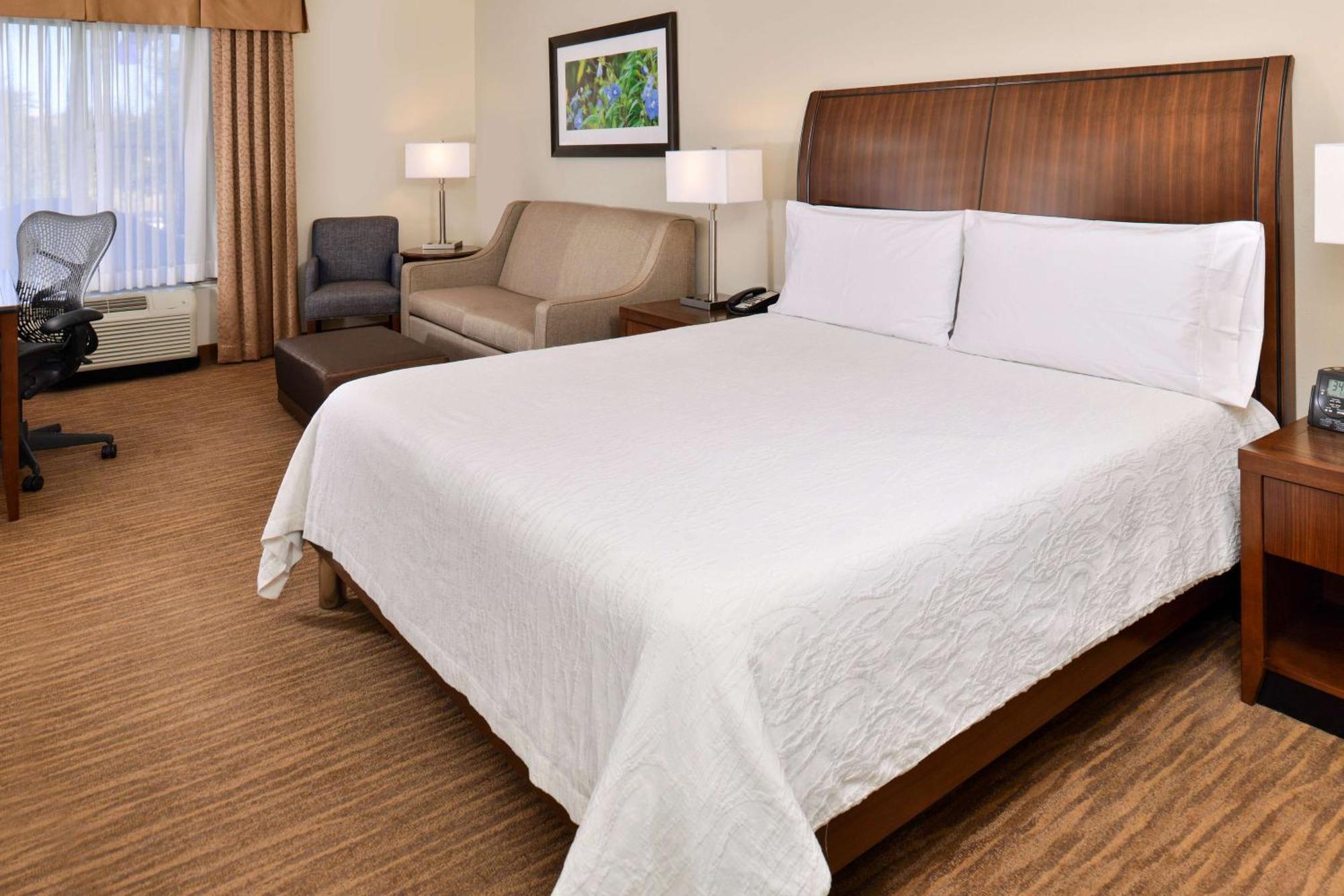 Hilton Garden Inn Addison Exteriör bild