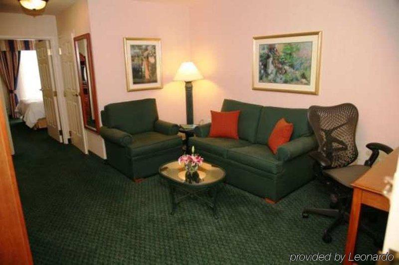 Hilton Garden Inn Addison Rum bild