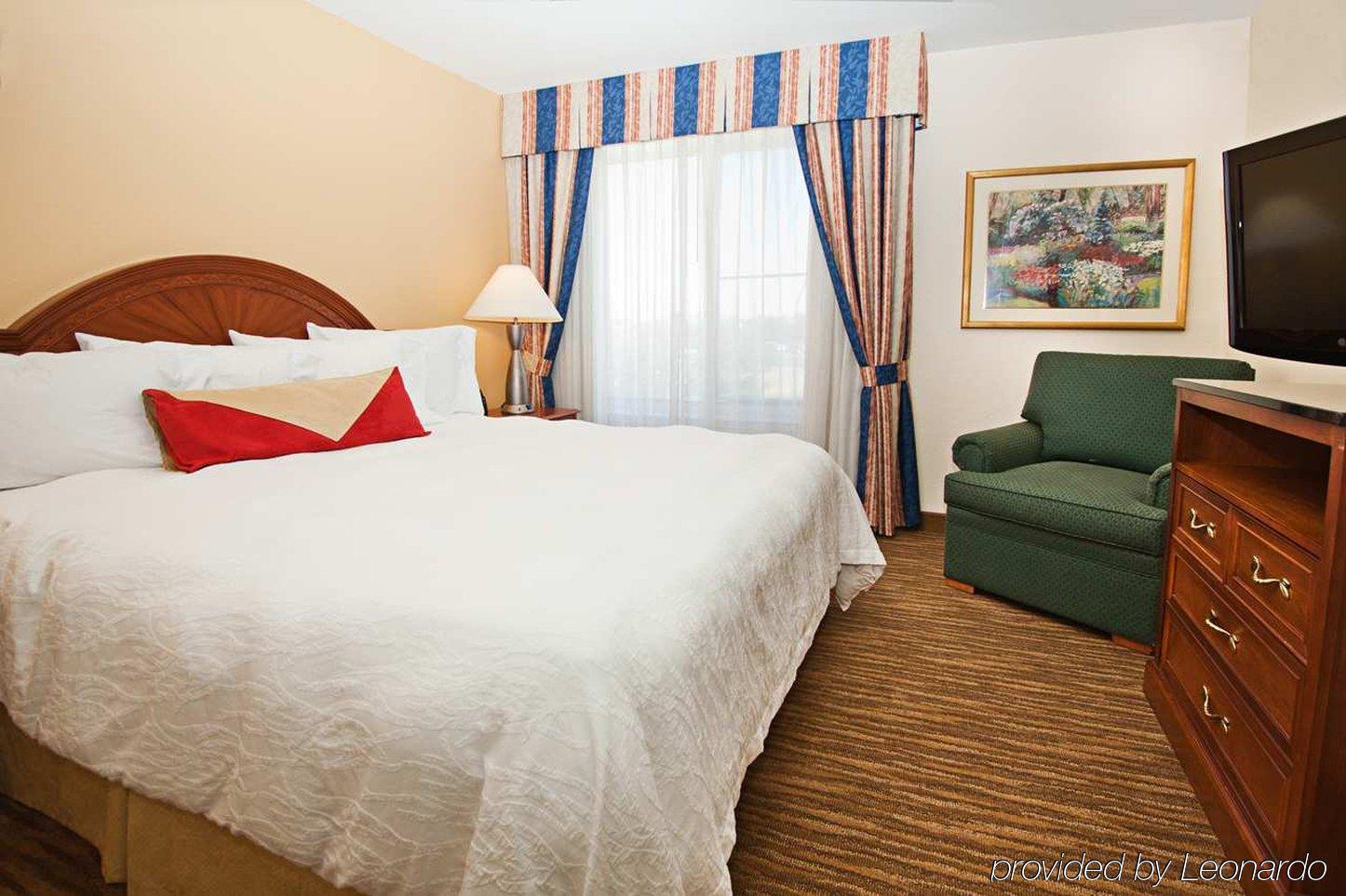 Hilton Garden Inn Addison Rum bild