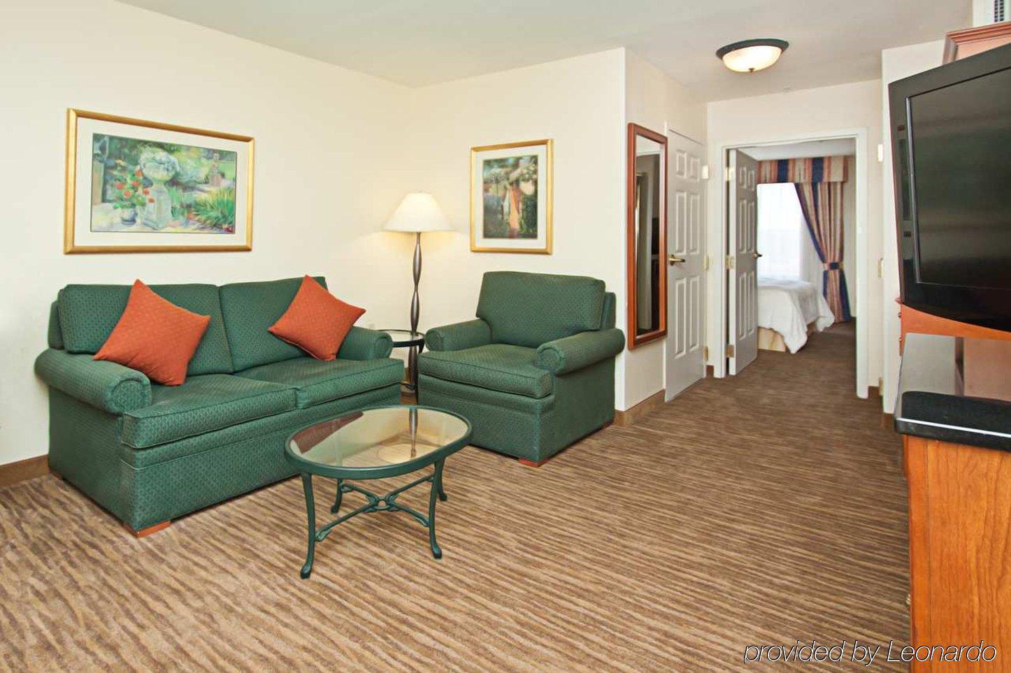Hilton Garden Inn Addison Rum bild